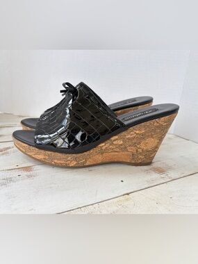 BRIGHTON Shore crocodile embossed patent leather cork wedge mule sandals 10 EUC
